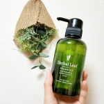 🌿ハーバルリーフ オーガニックシャンプー🌿2021年のモンドセレクション金賞受賞👑︎︎︎︎☑︎無添加アミノ酸︎︎︎︎☑︎天然由来100％︎︎︎︎☑︎オーガニックエキス︎︎︎︎☑︎ノンシリ…のInstagram画像