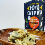 ロカボ＆コラゲン　魚皮のチップス　ソルテッドエッグ味【トトチップる】いただきました♫白身魚の皮で作ったフィッシュスキンチップスです。ソルテッドエッグは、日本ではあまり聞きませんがアジアではよく使わ…のInstagram画像