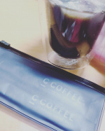 話題なC Coffee!!を試してみました♡もっと粉っぽさ残るかと思ったけどそんなことなくってめちゃくちゃ飲みやすかったです(*^^*) #CCOFFEE #シーコーヒー #チャコールコー…のInstagram画像