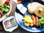 QBBチーズのおうち居酒屋シリーズの期間限定・#濃い一年熟成 と#ポルチーニ薫る燻製ベーコン入り 🥓近所のスーパーで89円で購入しました。1年以上も熟成されているチーズはいつものベビーチー…のInstagram画像