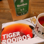 アンチエイジングとリラックス😌TIGER 生葉ルイボスティー🫖🌿やっと寝たのでやっとお楽しみタイム🙌🏻ただ、悲しいことにアラフォーにもなるとお楽しみが過ぎると肌荒れ•胃もたれなど…のInstagram画像