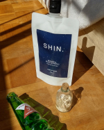 SHINボタニカルスカルプシャンプー🧴コンディショナー不要の時短スカルプケア❤️女性だとこの時期、ちょっとパサつきが気になるかも😅ショートヘアーなら十分潤います🎵クリス…のInstagram画像