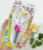 2歳の娘はまだまだ小さく切らないと食べられないものも多く、特に外出先ではハサミは必需品です。食事用はさみ「フィットカットカーブ ひとくちカット」は、ケース付きで持ち運びも簡単。刃先も丸いので、…のInstagram画像