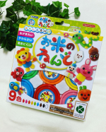お米のねんど9色をお試しさせていただきました🌸お米でできたねんどの9色セットです❣️米粉と塩分と水でできているため、アレルギーの心配が少なく安心して遊ぶことができますよ✨一つ一つが…のInstagram画像