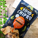 こどもとおやつにトトッチプる　ソルテッドエッグ味食べてます〜✨夕食までの間食に軽くて丁度いいんだよな〜♡やみつきになる味で、このカリッとザクッというこの食感🥺！家族でハマってます💕世界のフー…のInstagram画像