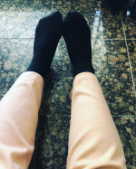 👖の中にスリムウォーク履いてみた。垂れたお尻が分かりづらくなるな😂これは👖の中に履くべし。寒い日には、暖かいし、脚もキュッとなるので一石二鳥。#スリムウォーク #SLIMWALK #タイツ…のInstagram画像
