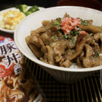 *今日の晩ごはん『豚丼🐷』**正田醤油株式会社様の『冷凍ストック名人 豚丼の素』での『豚丼🐷』です。冷凍ストック名人シリーズはお肉の味付けと冷凍保存が同時にできるお助け調味料！使い方は…のInstagram画像