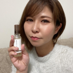 大好きなネオナチュラル様のボタニックセバムオイル使い始めて約2週間❤️サラッとしたテスチャーで伸びが良い☺️👌髪・身体・顔に使えるって便利🥰オイルだけど軽いからベタベタすることなくしっとりするか…のInstagram画像