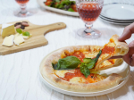 PIZZA PARTY🎉マルハニチロの「耳までチーズ マルゲータ」でチーズを楽しむピザパーティー🍕息子は耳までチーズ入ってるピザはじめて見たらしくすごいすごい！と喜んでくれまし…のInstagram画像