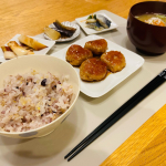 （度々の番外編）＊@genmaikoso_official 様より「北海道玄米雑穀」をいただきましたので、今回はそちらのお話。.普段、我が家では白米にもち麦を入れて食べているの…のInstagram画像