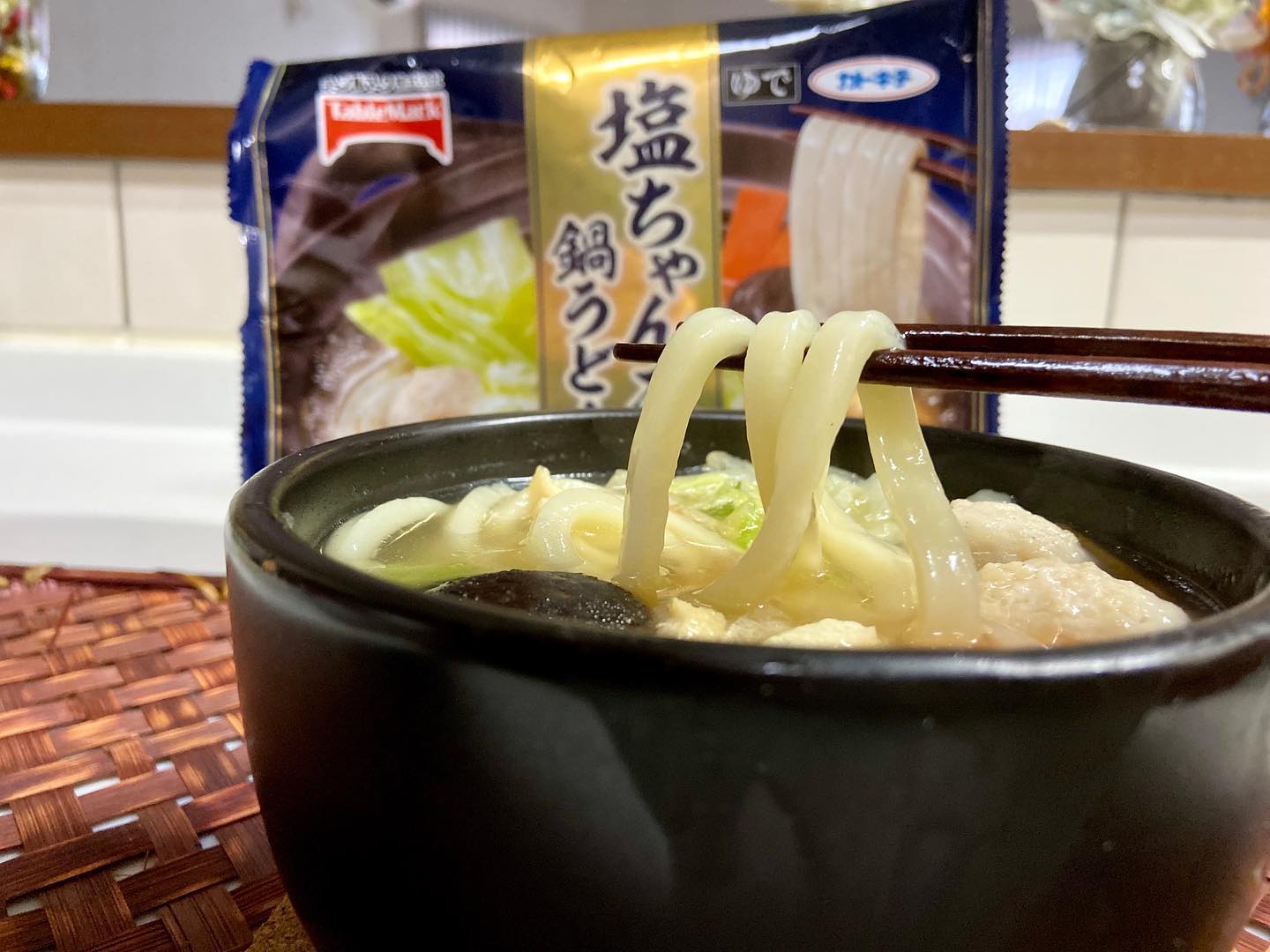 口コミ投稿：*今日のお昼はテーブルマークの塩ちゃんこ鍋うどん♡・前回の土鍋調理に気を良くして…