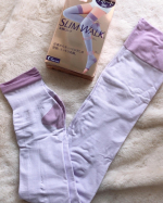 私の必需品‥いっぱい歩いた日はコレ✨✨スリムウォーク　美脚ロングはいて寝るだけスッキリ美脚が叶う夜用着圧ソックス🧦気持ち良い着圧具合で‥気持ちよく眠れるー☺️なのに朝起きたら足がス…のInstagram画像