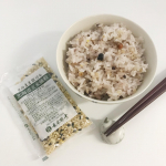 おうちごはんの栄養UPに♪【北海道玄米雑穀】北海道産の玄米と雑穀をブレンド。いつものごはんに混ぜて炊くだけで、手軽に栄養バランスのとれた玄米雑穀ごはんができあがります。…のInstagram画像