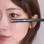 メイクアップアーティストさんが開発したアイライナーだからこだわりがつまってるのが実感できるアイライナーATSUSHI NAKASHIMAアイライナー私は目横の跳ね上げラインいつもこだわって…のInstagram画像