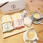 八天堂の、お楽しみレギュラーBOXを食べてみました！2年ぶりの八天堂💕お楽しみBOXには 究極のとろけ食感の定番くりーむパン 3種は必ず入ってます。その他商品は 届いてからのお…のInstagram画像
