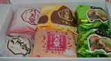 口コミ記事「八天堂『お楽しみBOX』シンガポールマフィン抹茶・くりーむパン」の画像