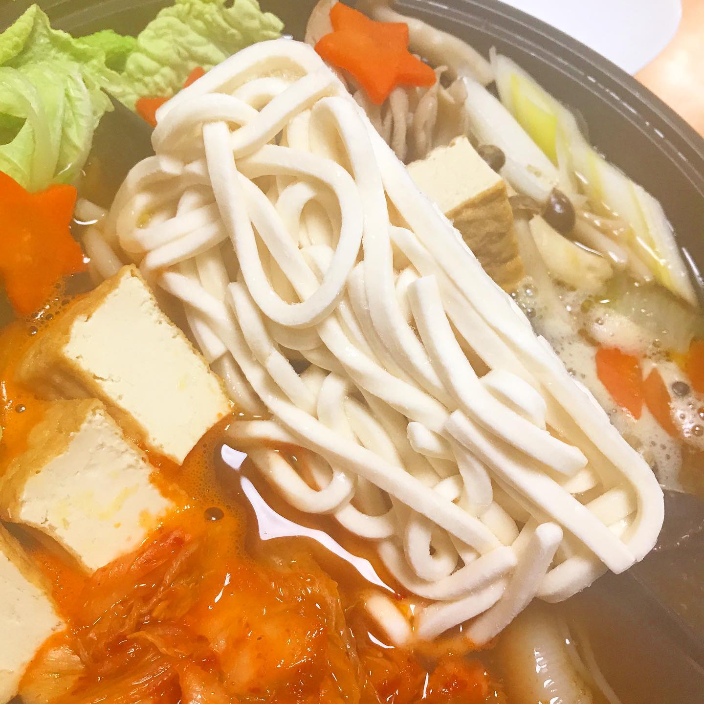 口コミ投稿：☻☻☻☻☻☻☻☻☻☻今日はお鍋だよ♡テーブルマークさんのさぬきうどんを冷凍のままお鍋に😋♡..…