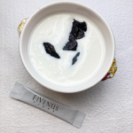 FiVenus フィビナス5包　1000円ケフィアヨーグルトを作るための種菌です。1包を1000mlの牛乳に入れて24時間発酵させるとおいしいケフィアヨーグルトの完成です。1包に乳酸菌、ビ…のInstagram画像