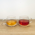..@rooibostiger さまの紅茶のように発酵させた 「プレミアム・ルイボスティー」  緑茶のようにあえて発酵を止めた 「生葉（ナマハ）ルイボスティー」  遠赤焙煎で香りを高めたル…のInstagram画像