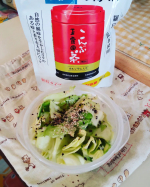 te_reko玉露園のこんぶ茶お茶としても🍵😌✨こんぶの旨味を使ってお料理にも使えます💞キャベツの浅漬けにしてみました🥬甘酢にゆかりと胡麻を振りかけて箸休めに☺️羅臼産昆布使用…のInstagram画像