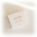 #SAKIMORI1日の摂取目安量、2粒。2粒中にビタミンC　200mg、ビタミンD5.5μg、その他、ビタミンA、ビタミンE、亜鉛、5-ALA、NMNなど配合。食事バランスをサポートしてく…のInstagram画像