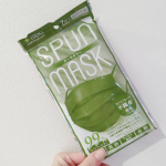 ·SPUN MASK 7枚入(カーキ)✨·「スパンレース製法」という接着剤を使わないで、主に水圧だけで絡め合わせていく製法で作られた不織布を使用したマスク😷·高機能·艶色のカラーマ…のInstagram画像
