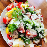 作ってみたい！と思ってから2年くらいたっちゃいました❣️🍞がたっぷり入るサラダ🥗前の日に作り過ぎた唐揚げも入れてボリューム満点💯#超熟  #パスコ  #パスコサポーターズクラブ…のInstagram画像