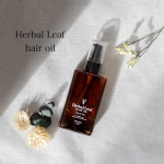 ＊＊＊@herballeaf_official 様の『Hebar Leaf Hair Oil』をお試しさせて頂きました◎テクスチャーは、重すぎずサラッとしているオイルで好みだったで…のInstagram画像