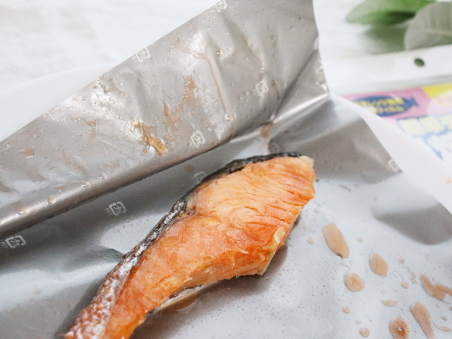 口コミ：超時短！「簡単チンして魚焼き」レンジで作る鮭弁当　遠赤効果も！！の画像（6枚目）
