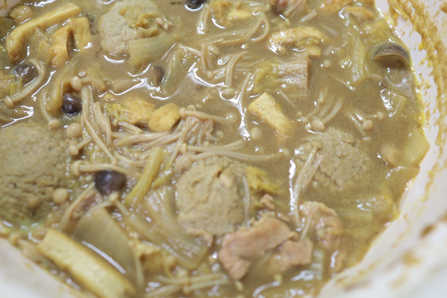 口コミ投稿：若鯱家監修 カレー鍋スープ 720gと火の国華れ監修 豆乳鍋スープ 750gでお鍋をいただ…