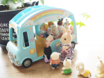 #シルバニアファミリー#にじいろようちえんバス 🚌🌈赤ちゃん人形が12人ぐらい乗せられるので、シルバニアファミリーの#赤ちゃん人形 を色々持っていてもたくさん乗せてあげられますよ😆…のInstagram画像