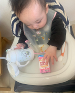 上の子が生後半年くらいに日本発売となった液体ミルク。災害時やお出かけの際の御守りとして常備していました。旦那は粉ミルク作るとき泣かれて焦るからって、液体ミルクをばんばん使います。経済的…のInstagram画像