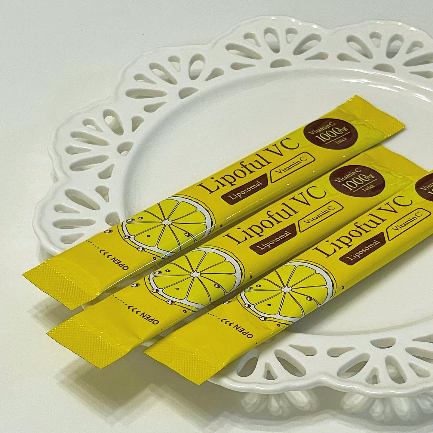 口コミ投稿：@ekumede 【リポフルVC】ビタミンCサプリのリポフルVC🍋1本にレモン約40個分のビタミ…