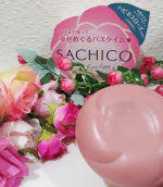 幸せの香り「SACICO」です。うるおいベールでハピネスローズの香りを閉じ込め長続きする幸せの香り🌹モッチリとした濃密泡＋ビタミンC誘導体・リピジュア・ヒアルロン酸・オリーブ由来スクワラン・イ…のInstagram画像