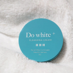 薬用天然クレンジング Do White+♥️W洗顔不要♥️化粧を落とすときはごしごしこすりがちですが、W洗顔不要は嬉しいです🍀とろ～りとした液体★くるくるマッサージをす…のInstagram画像