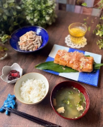*先日ご紹介した大地を守る会の『こだわり野菜おためしセット』を使って美味しい食卓を堪能しました♪pic1この日の献立は、こんがりお揚げとレンコンサラダ、舞茸とシーチキンの味噌汁に柴漬けです。…のInstagram画像