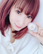 .はじめて♥️アイシャドウベース体験♥️えー、アイシャドウにベースとかいるー？とか思ってたわたし、いったいなんなの…‼️( ˟ ⌑ ˟ )ベースがあるだけで、いつも…のInstagram画像