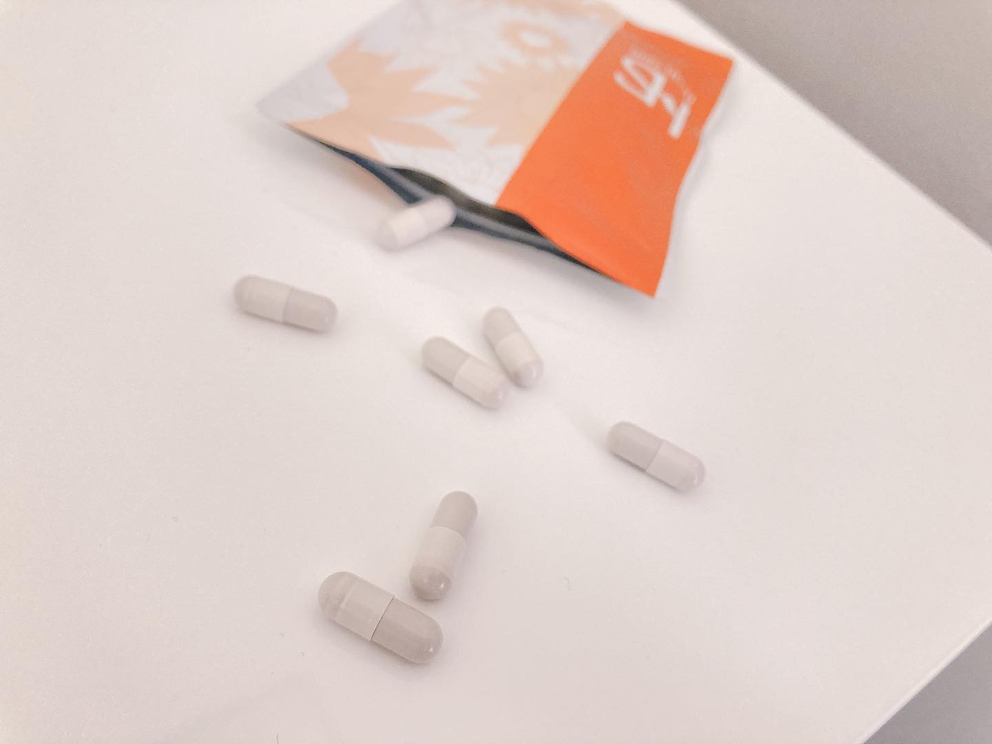 口コミ投稿：‎‪𓍯 ‬...＼ 未来の自分を守る美容対策 ／毎朝、2粒飲むだけの簡単美容習慣を続けるだ…