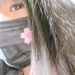 ⁡⁡アロマdeマスク🌸⁡桜限定デザインです〜♡⁡マスクに貼るだけでマスク生活を快適にするマスク用のアロマシールですよ♪⁡桜の季節にぴったりな桜柄シールの限定…のInstagram画像