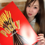 で、でかいポッキー中身はたくさんのポッキーが詰まっているよ😝友達と、ワイワイするのに最高だ😂😂😂😂#江崎グリコ #グリコダイレクトショップ #Glico_PR #シェアハピ_ポッキーセット…のInstagram画像