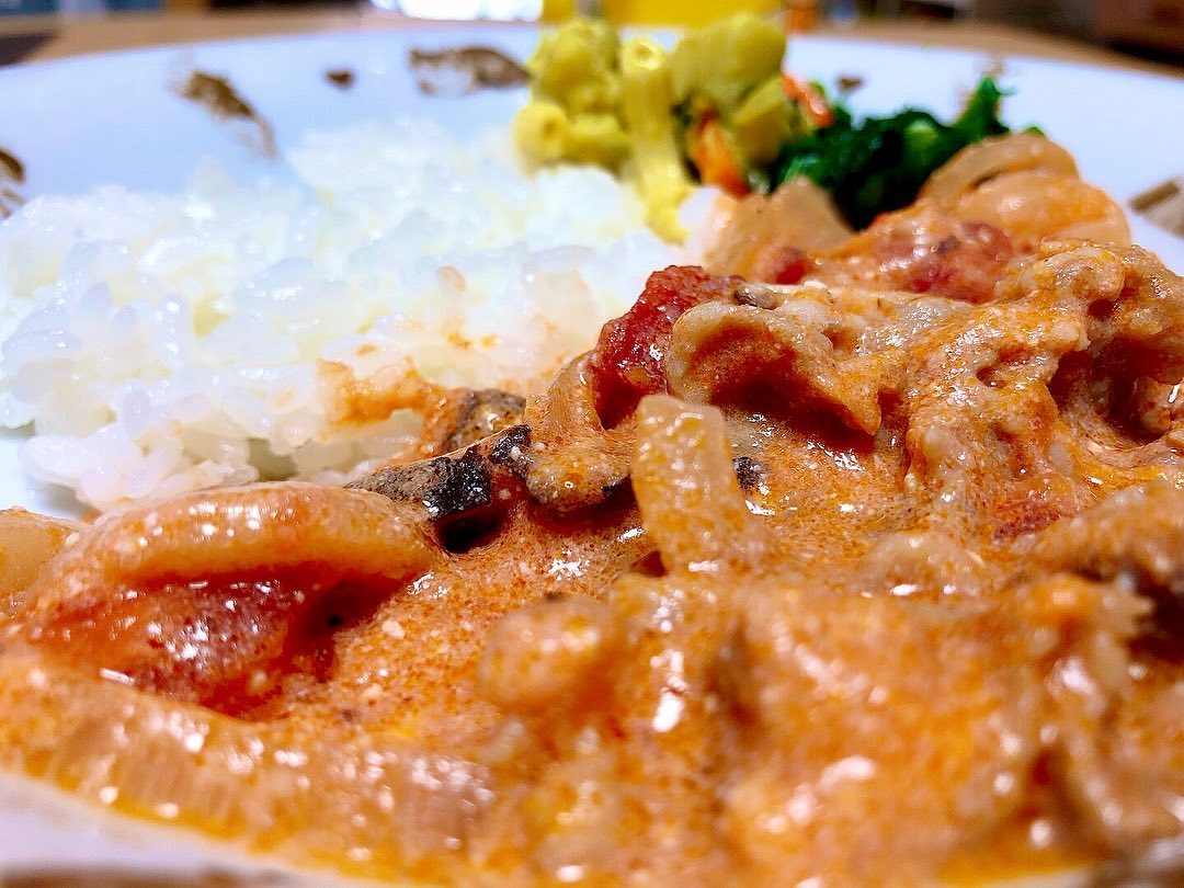 口コミ投稿：豆乳グルト尽くしごはん💓夜ご飯🍛#ビーフストロガノフ#カレーマカロニサラダ 朝ごはん…