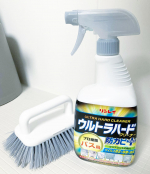 ..ウルトラハードクリーナーバス用　防カビプラス🧼🚿.洗浄力を更に挙げてリニューアル！「30秒接触で4週間」！防カビ期間も延長！ウイルス99.9%除去！浴そうはかけてシ…のInstagram画像