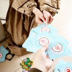 楽しく脳トレしながら家族と過ごす時間♪@dreamblossom_official.8つの脳トレゲームが入ったカードゲーム『CORTEX』触ったり、覚えたり、数えたり、迷路した…のInstagram画像