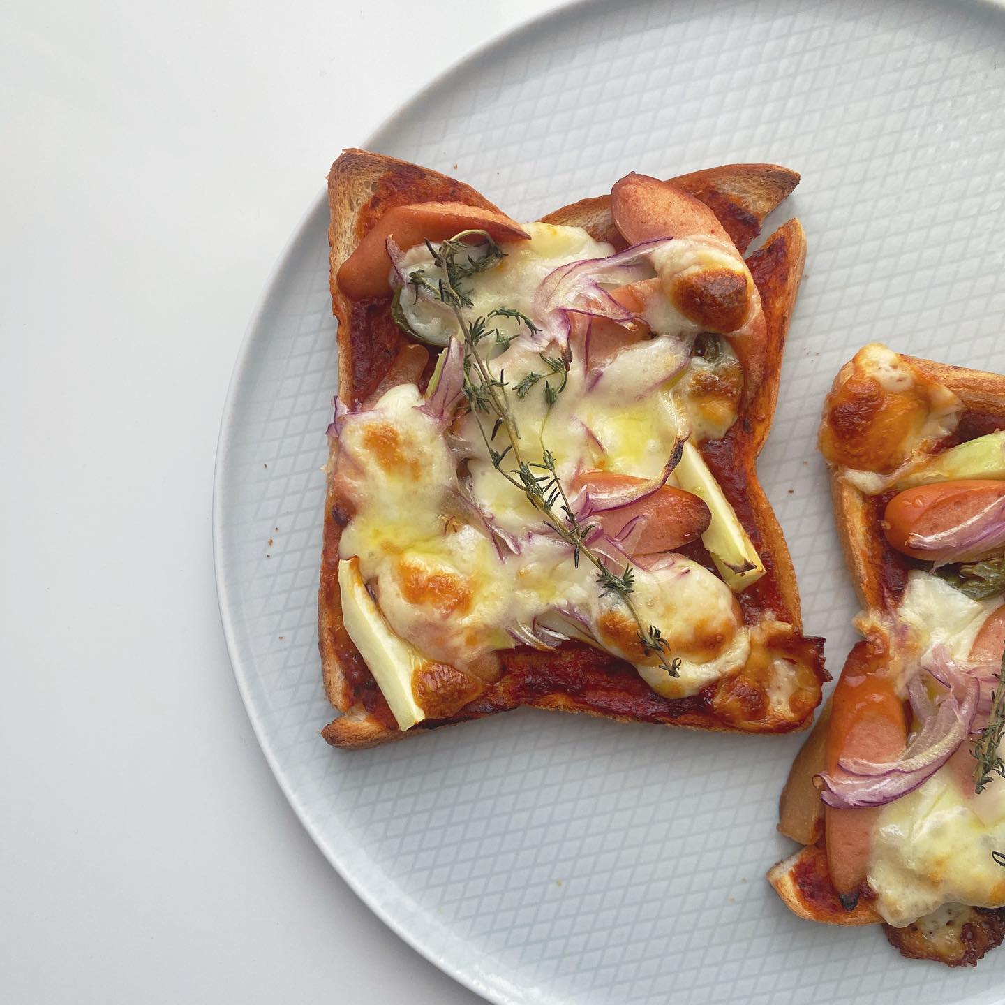 口コミ投稿：Pizza Toast 🍕 using left over veggies #tabascosauce 正田醤油さんから頂いた#ピザ…