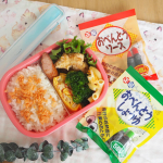 【おべんとうしょうゆ・ソース】をお試ししました✨正田醤油様のおべんとうソース＆しょうゆ☺️お弁当や行楽のお供に最適なサイズ💡一袋5本入り💡本醸造醤油が入った「おべんとうしょうゆ」…のInstagram画像