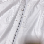 【大きい胸専用】ボタンがきちんと閉まる　長袖シャツ ✨＠nissen_inner_officialバスト対応サイズ+10cm‼️グラマーバストさんのお悩みを解消したシャツが登場しま…のInstagram画像