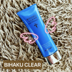 ．安心健康ライフ様『BIHAKU CLEAR』のご紹介〜🫶🫶もう３本目突入💕もう私の愛用品になってます〜𖤐´-スッピンで申し訳ありません(´；ω；｀)☑︎美白成分がメラニンの生成を制御…のInstagram画像