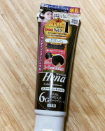 早速、使ってみたよ。1回目、20分放置白髪染めのようには染まりませんが、１回でグレーに髪質はふんわり。パサつきはないのでトリートメント効果もありそうを#PR #株式会社三宝 #テンスターヘナ…のInstagram画像