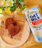 【マルサン】「オーツミルククラフト」•.¸¸¸.☆˖*˖*食物繊維たっぷりなオーツ麦ミルクをお試ししました。やさしい甘さ、くせのない味でとても飲みやすいです‎⁽⁽٩(⸝⸝> ◡<)۶⁾…のInstagram画像