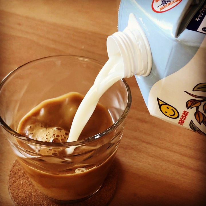 口コミ投稿：オーツミルクはじめて飲みました🥛そのまま飲むよりいつも牛乳にしてたとこオーツミル…